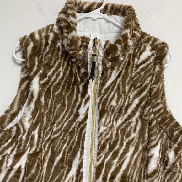 Teezher Women’s size L puffer faux fur vest Reversible - Picture 3 of 9